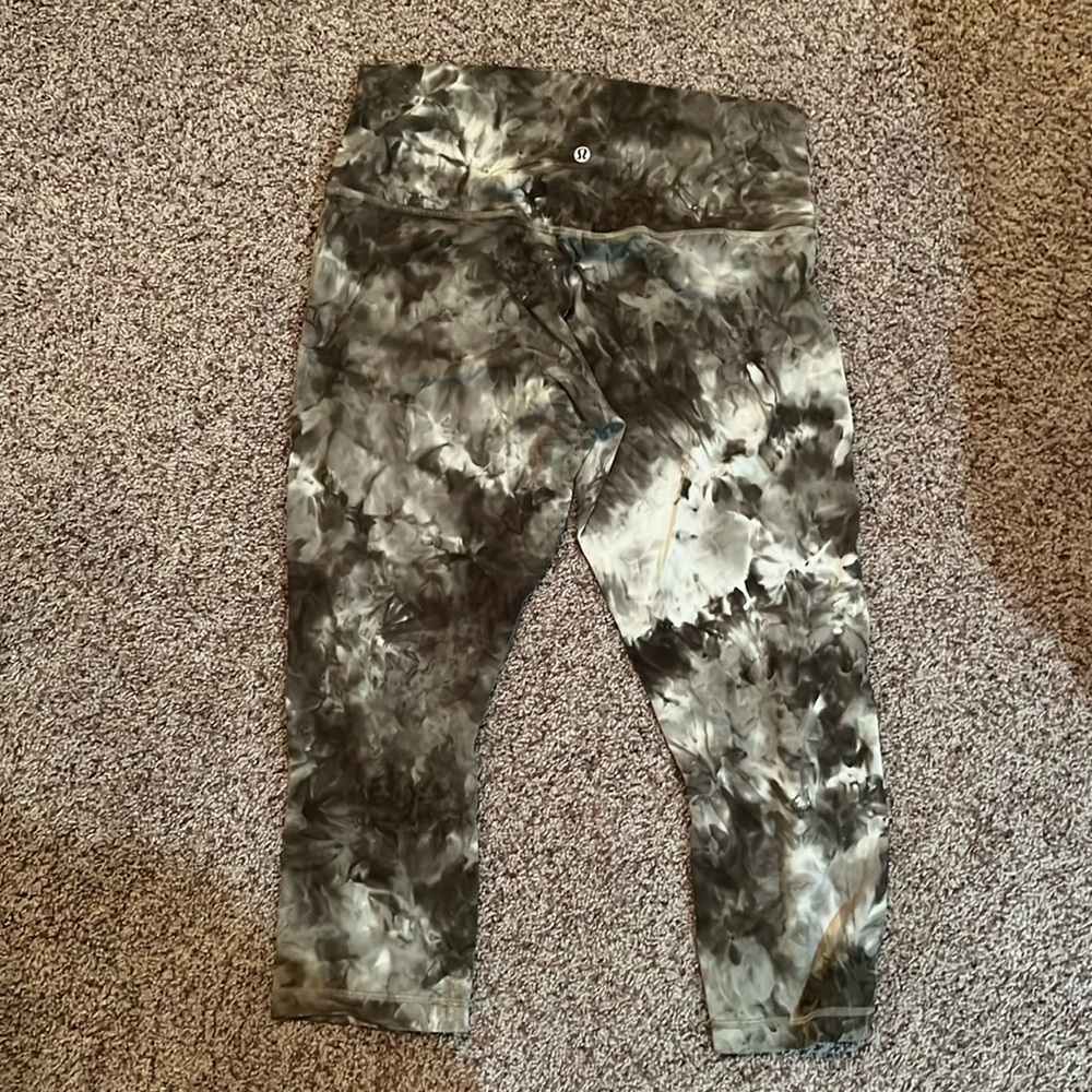 Lululemon cropped leggings; size 12; only worn twice